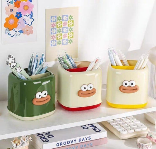 smiley pen stand